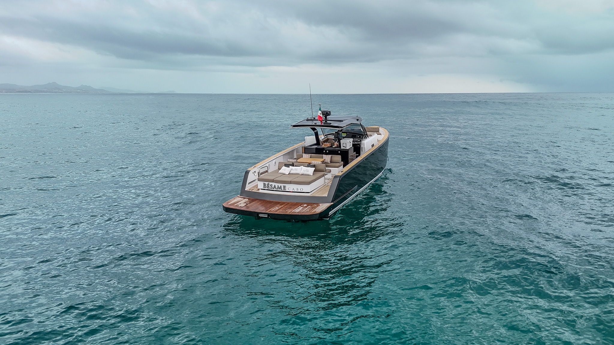 Bésame Cabo on open water