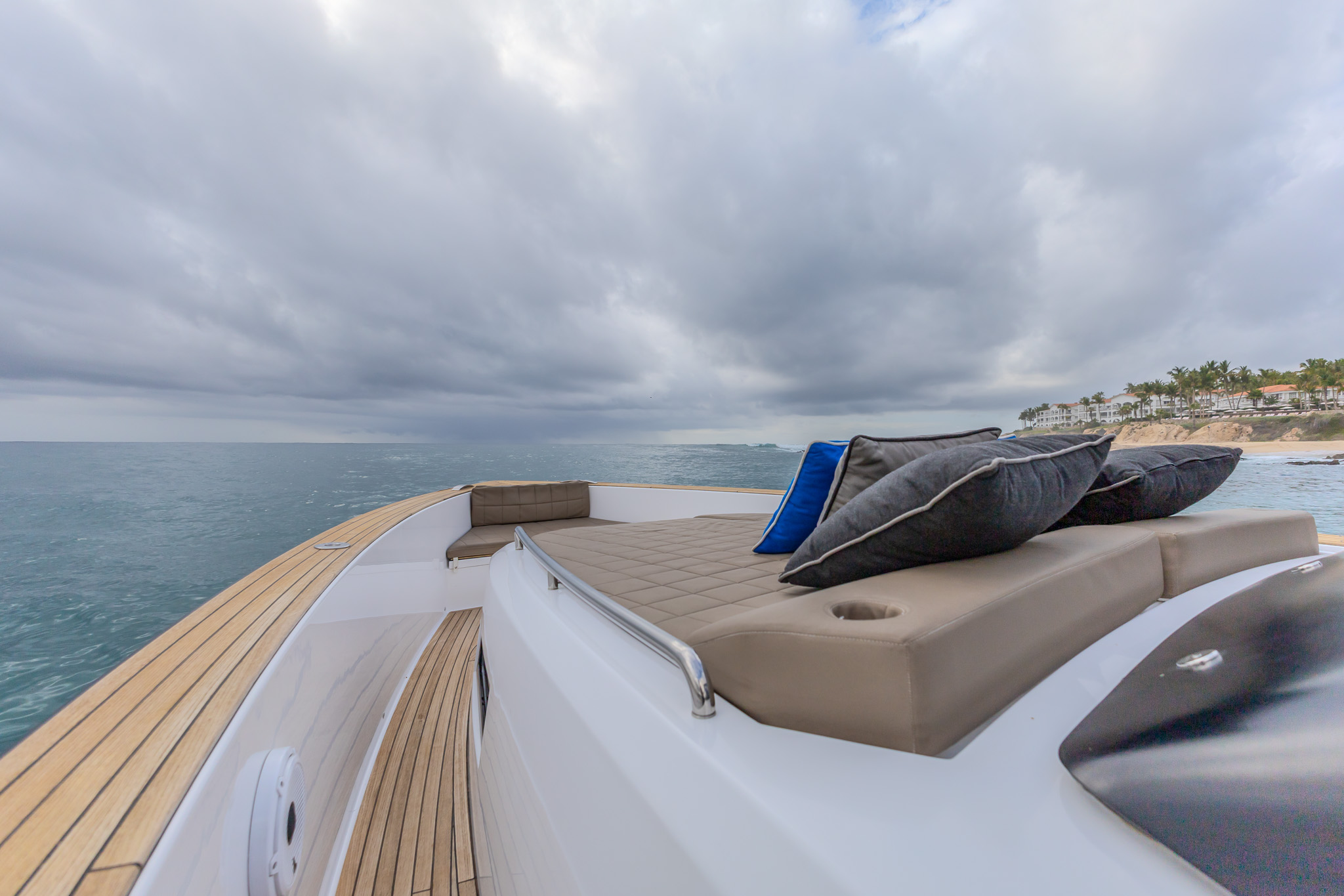 Bésame Cabo bow lounge view