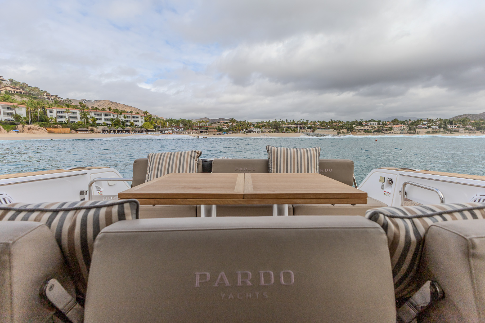Bésame Cabo aft deck dining